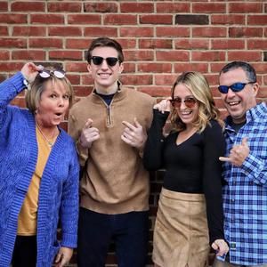 Meet your Posher, Leslie